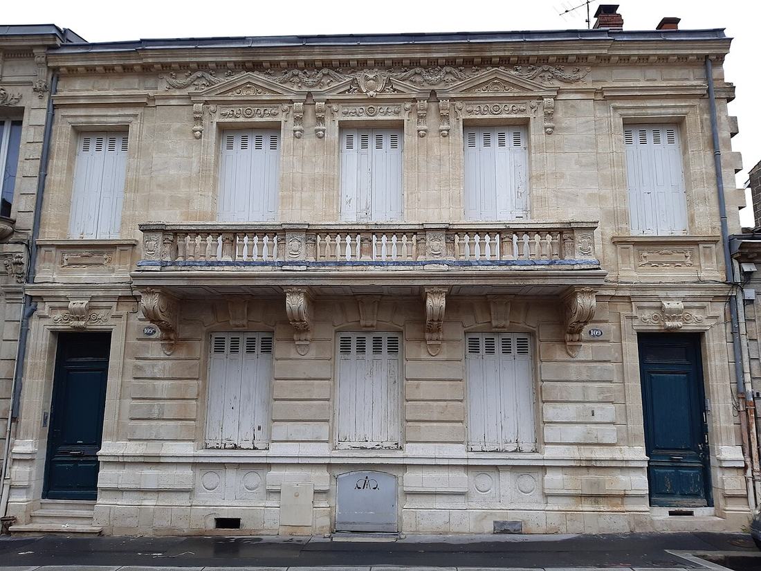 Façade d'immeuble à Bordeaux