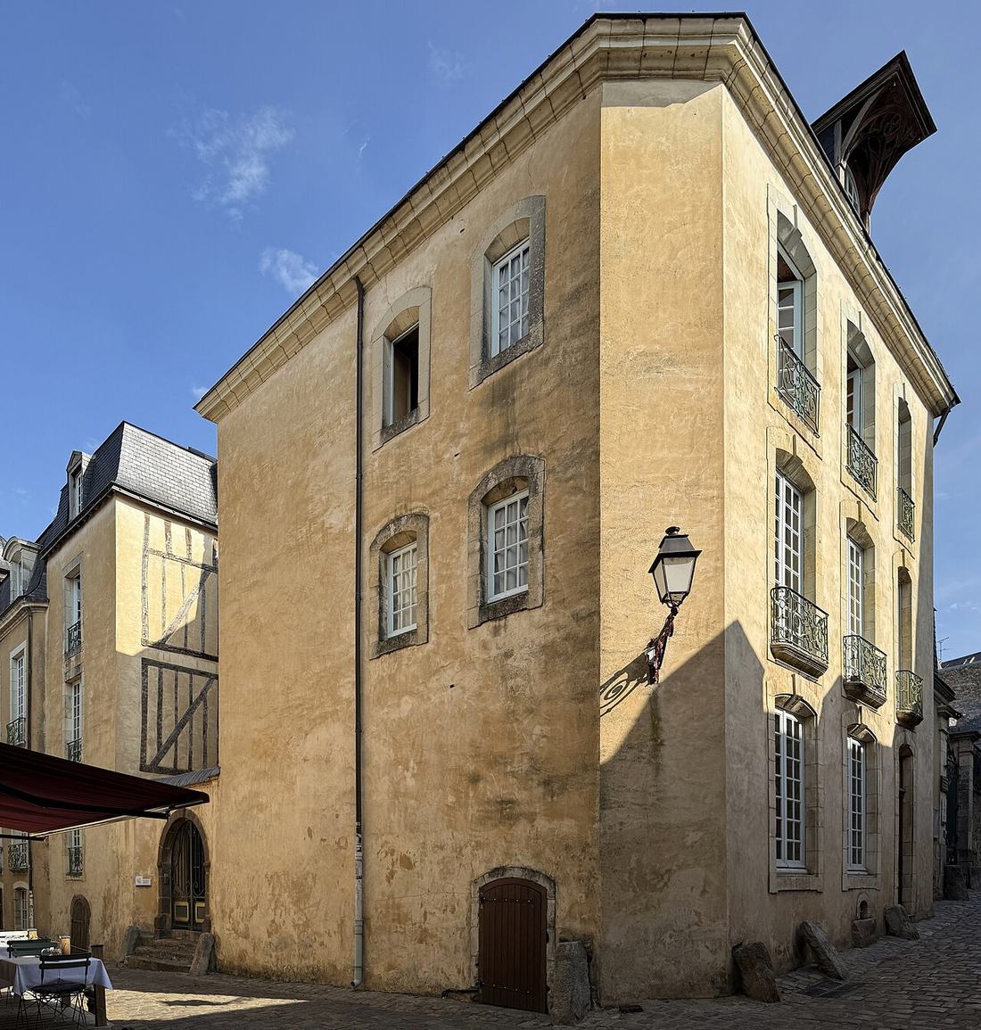 Petit immeuble au Mans